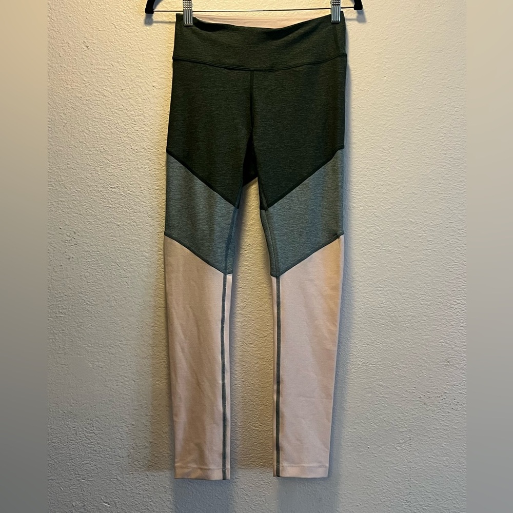 Outdoor Voices Two Toned Leggings Size S